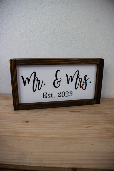 Mr & Mrs Est 2023