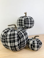Black & White Plaid Pumpkins Knitted